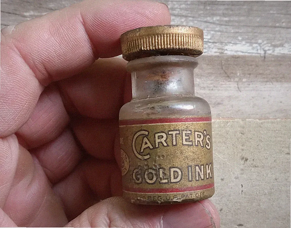CARTER'S GOLD INK LABELED 1918 ERA INK BOTTLE WITH CARTER INX PRODUCTS STOPPER